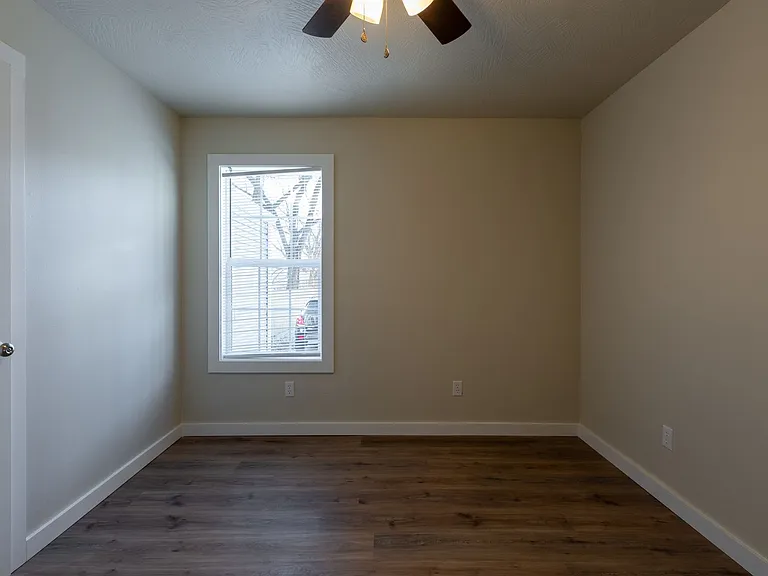 613 W Madison — Photo 20