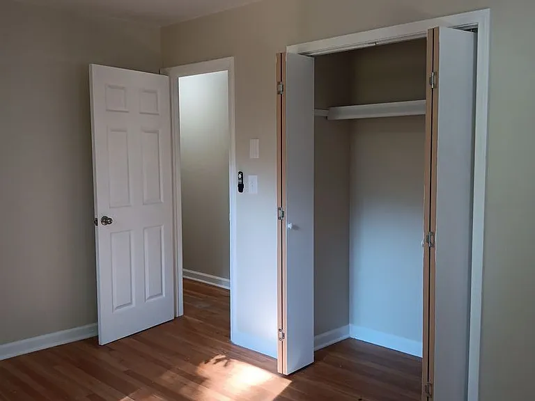 110 Middlesex Dr — Photo 21