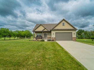 194 Pheasant Hills Ct, Valparaiso, IN 46385