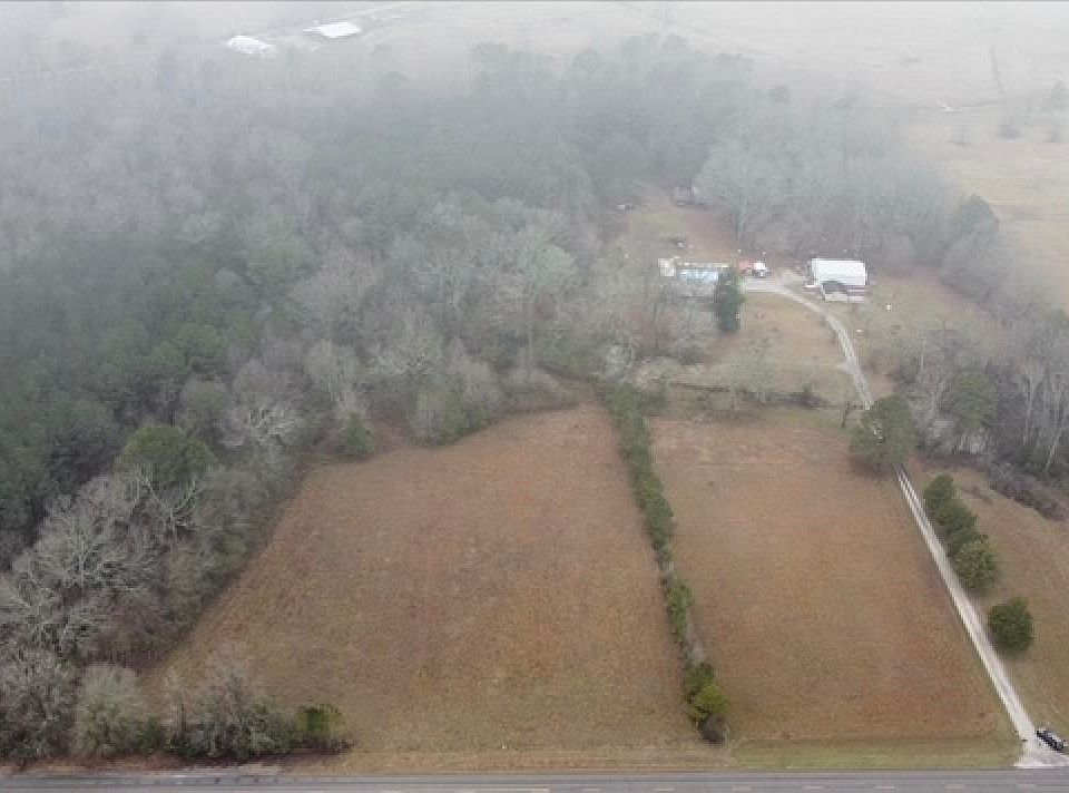 2nd image of 2703 County Road 434