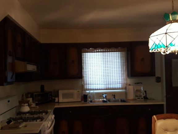 3rd image of 4421 14th Ln