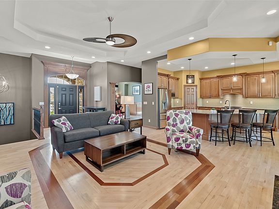 4th image of 16915 Winston Cir