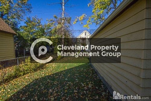 5th image of 14209 Benwood Ave