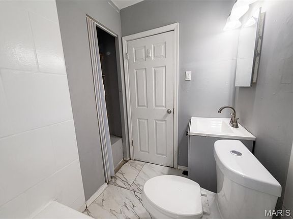 15th image of 4604 June Ave