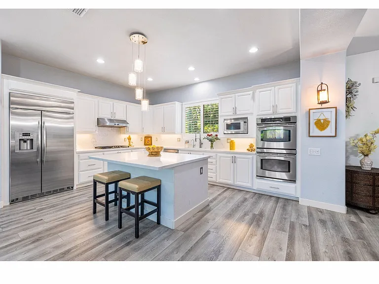 79720 Amalfi Dr — Photo 11