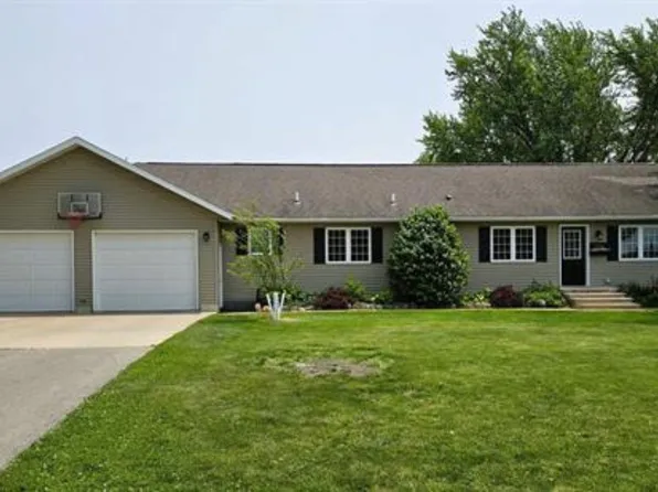 1308 South St, La Porte City, IA 50651