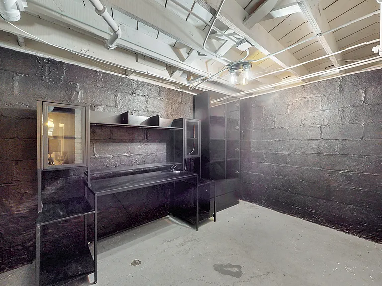 1492 S Jefferson St — Photo 22