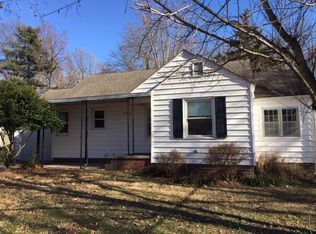 105 Elmwood Dr, Pittsburg, KS 66762
