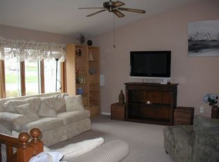 413 S 4th Ave, Royersford, PA 19468