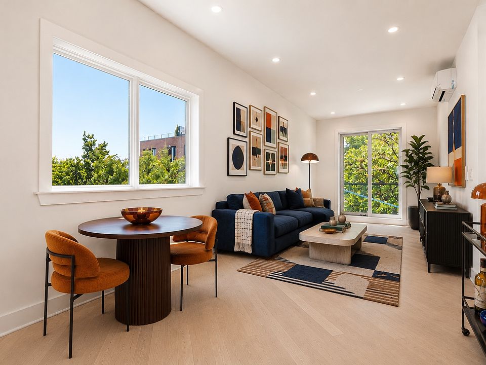 1st image of 423 Tompkins Ave APT 4A