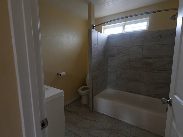 10727 Gorman Ave #10727 — Photo 10