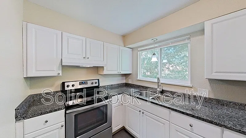 333 Bonnie Ct #4