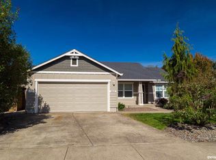 3869 Somerset Dr NE, Albany, OR 97322