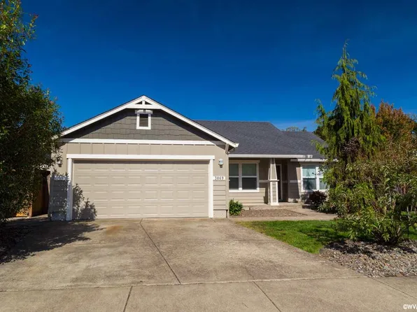 3869 Somerset Dr NE, Albany, OR 97322