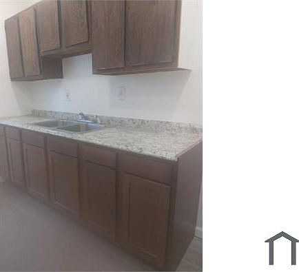5th image of 9639 Grandmont Ave
