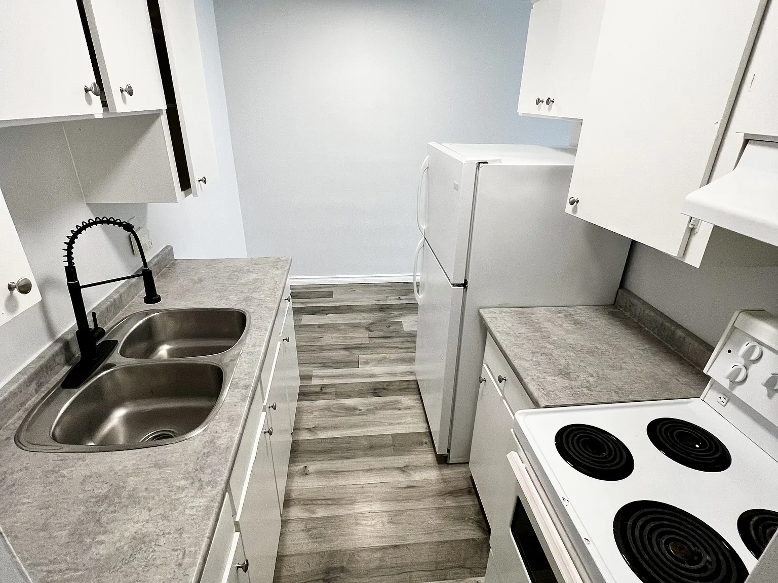 1 bed, $1,137 — Photo 3