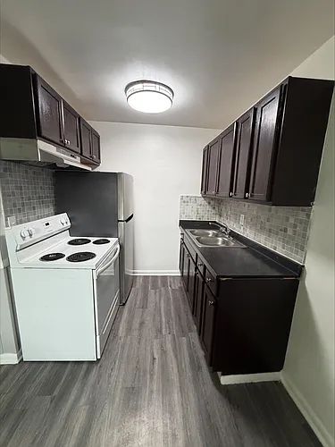 308 Kenbrook Dr E Photo 1