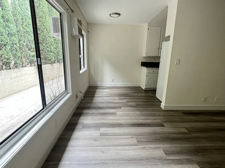 1812 Garfield Pl #1 — Photo 3
