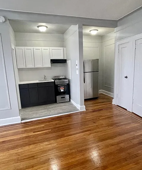 Vine Street Holdings — Photo 11