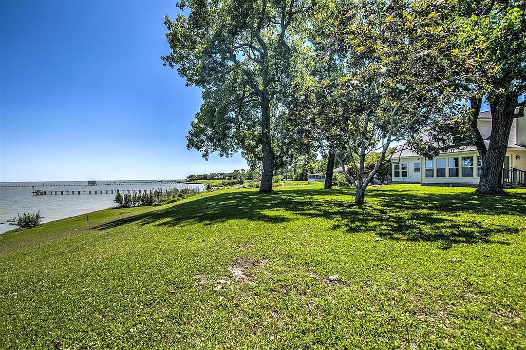 10634 Ocean Dr, Beach City, TX 77523 Zillow