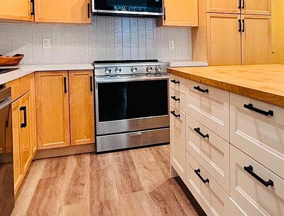 5th image of 160 SE Moberly Rd #109