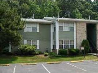 8 Firethorn Cir, Red Bank, NJ 07701