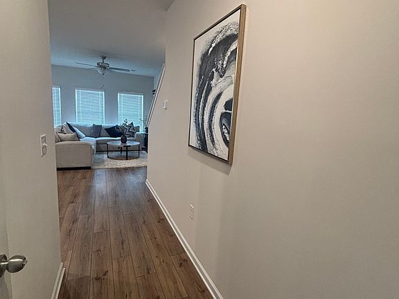 4th image of 251 Regent Park