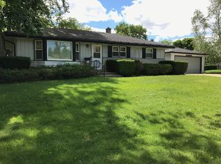W146N8665 Keith Cir, Menomonee Falls, WI 53051