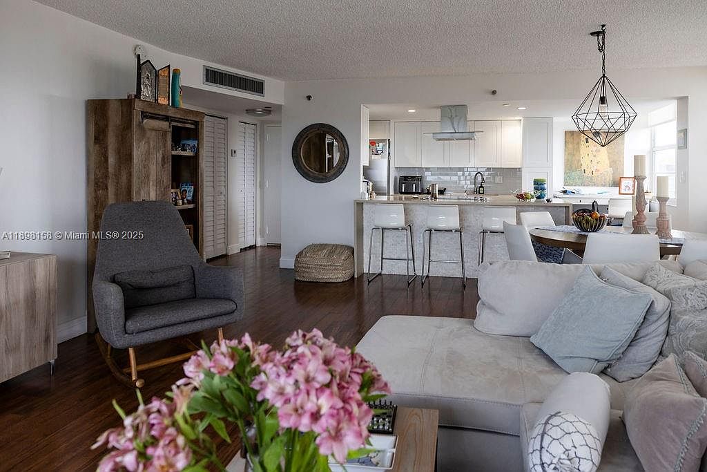 1300 Saint Charles Pl #PENTHOUSE 12