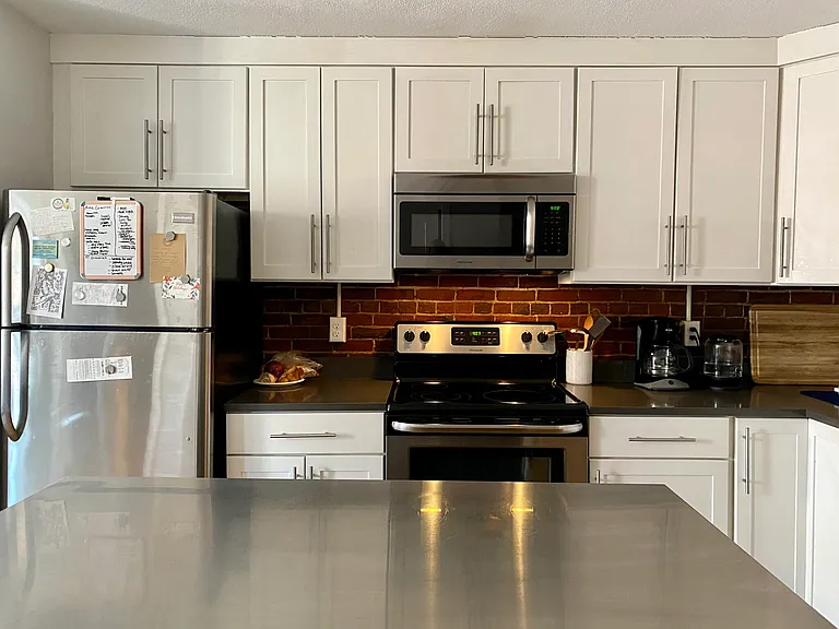 178 North St #4 — Photo 3