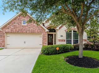 2802 Enchanted Lake Dr, Pearland, TX 77584