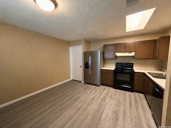 3rd image of 6807 MISTY FIELD DR