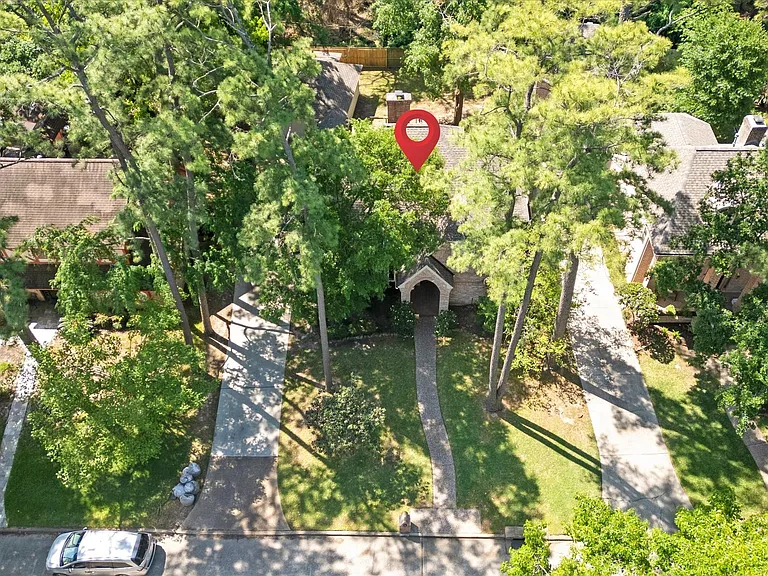 12119 Auburn Hills Dr — Photo 36