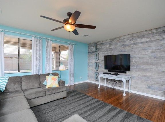 3rd image of 1133 E Wimpole Ave