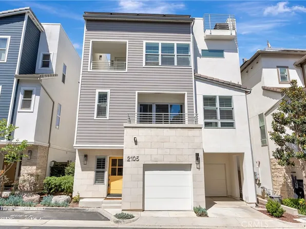 2105 Two Harbors Cir, Costa Mesa, CA 92627