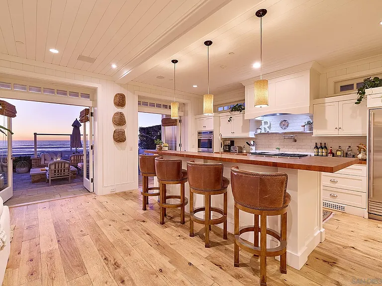 2720 Ocean Front — Photo 18