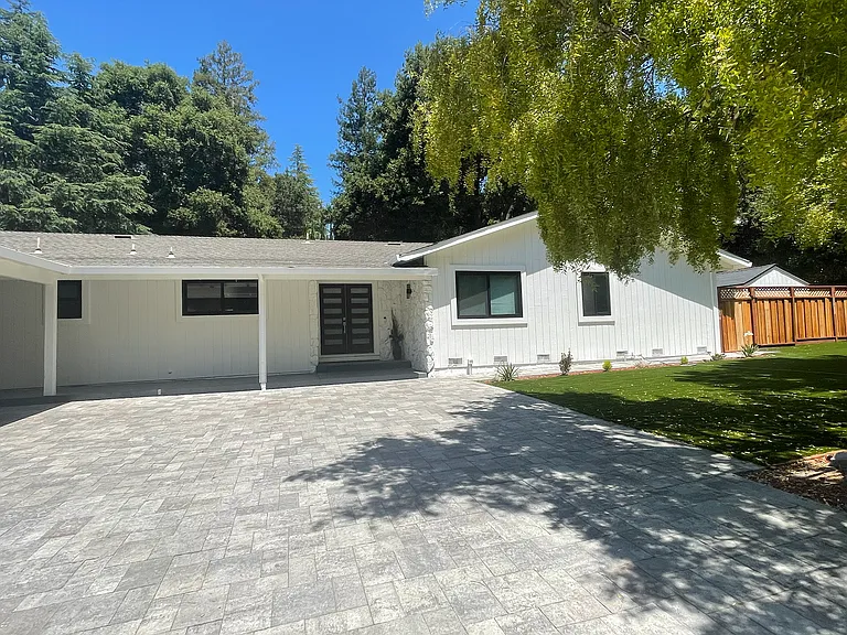 11040 Eastbrook Ave — Photo 4
