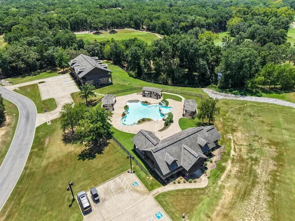 208 Castlewood St, Gordonville, TX 76245
