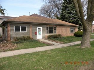 300 N Emerson St, Mount Prospect, IL 60056