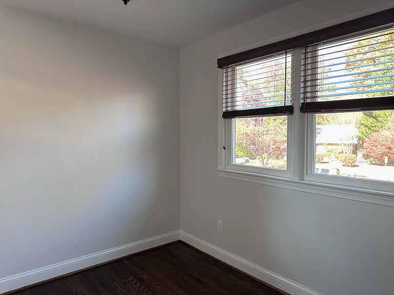 10319 Cleveland St — Photo 7