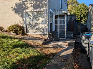 515 Russell St #1/2, Vallejo, CA 94591
