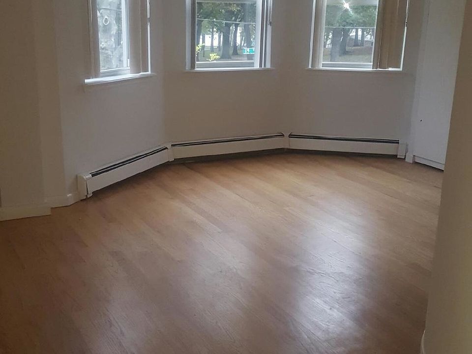 1st image of 1901 24th Ave #2