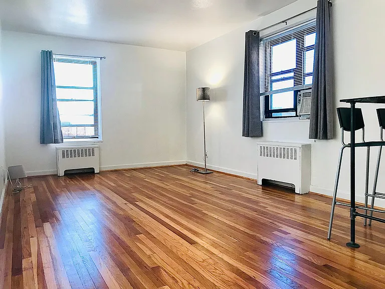 165 Vroom St #3L — Photo 1