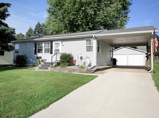 708 Highview Dr, Clinton, IA 52732