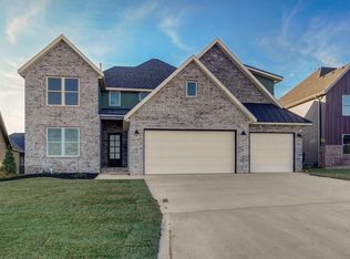 4857 S Burrows Ave, Springfield, MO 65810