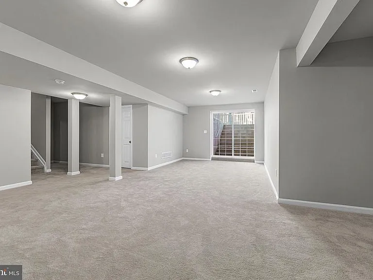 243 Wavyleaf Dr — Photo 35
