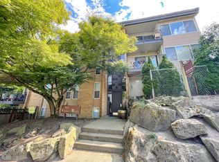 1821 E Thomas St APT 301, Seattle, WA 98112