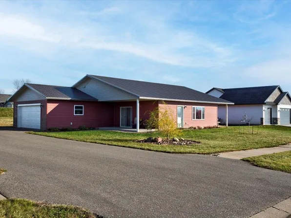 692 Giana Ct, Ellsworth, WI 54011