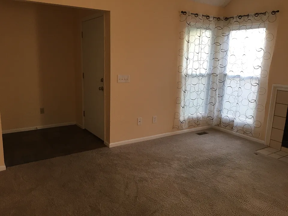 Front Entry Way