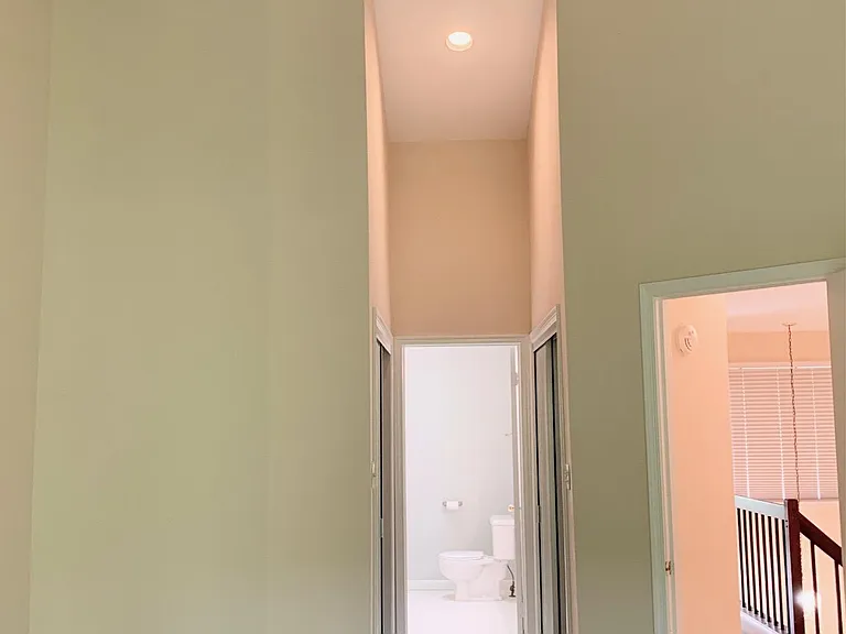 1118 Whitworth Ct — Photo 11